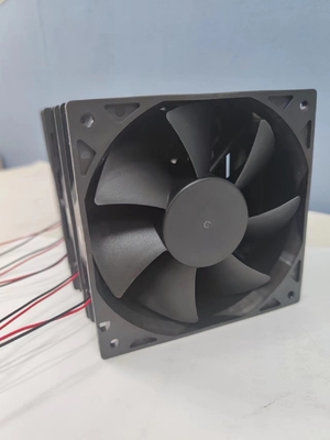 Température de fonctionnement durable du ventilateur -10C-70C de véhicule de 0.08A PBT