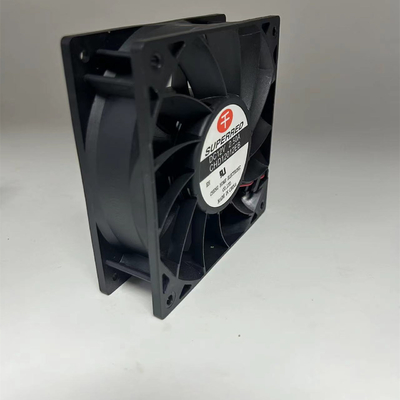 Cadre en plastique adapté aux besoins du client du noir PBT 94V0 de ventilateur de C.C de 120 x de 120 x de 38mm